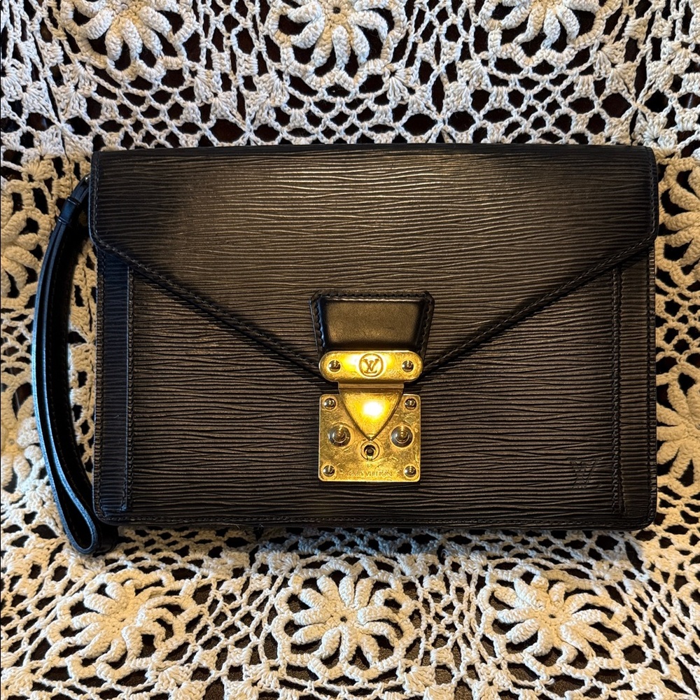 Louis Vuitton Black Epi Clutch
